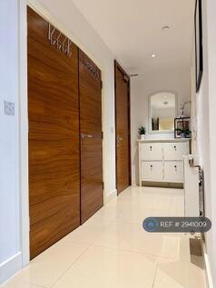 Hallway/Entrance