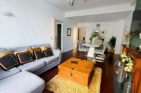 2-bed flat on Princess Road East, Leicester, LE1, £1,300/mo