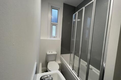 Antrim Apartments, Mooragh Promenade, Ramsey, Isle of Man, IM8 3AQ photo 5