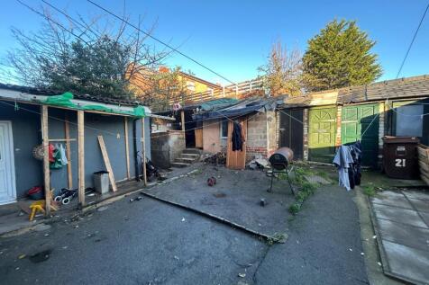 WhatsApp Image 2025-12-02 At 10.46.48 7da2ec80 T202512081408.jpg