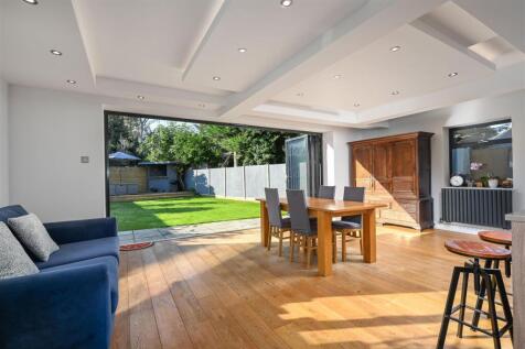 Bowes Road, Walton-On-Thames photo 4