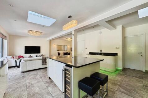 Kitchen/lounge