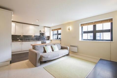 Reception/Kitchen