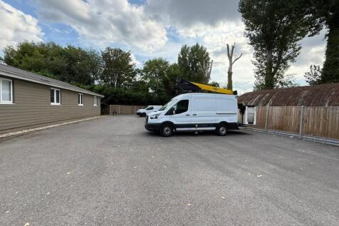 WhatsApp Image 20250812 at 154224_0f18ca14.jpg