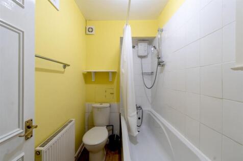 Bathroom.jpg