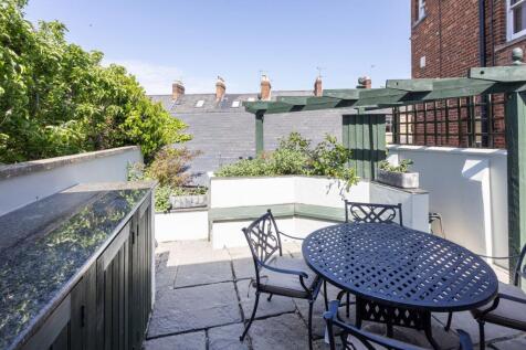 Courtyard Garden