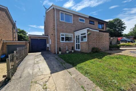 3 Bedroom Semi Detached for Sale