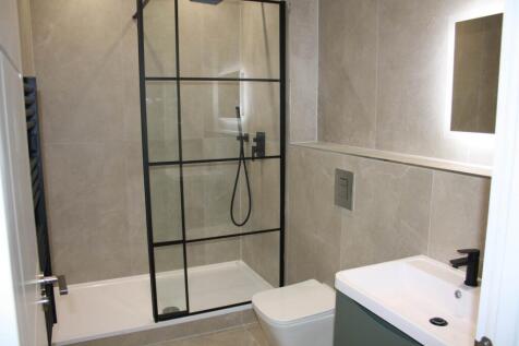 16 St. Cuthberts Street, Bedford, Bedfordshire photo 2