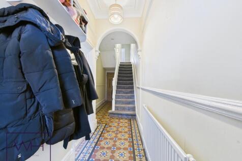 CAM03785G0-PR0217-ST