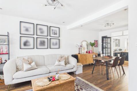 Lounge Dining Room