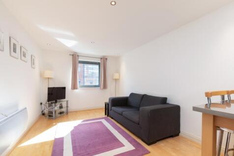 Dolben Court F34 liv