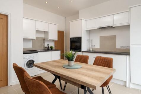 Kitchen 4.jpeg