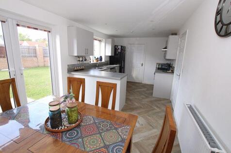 Kitchen diner photo 2