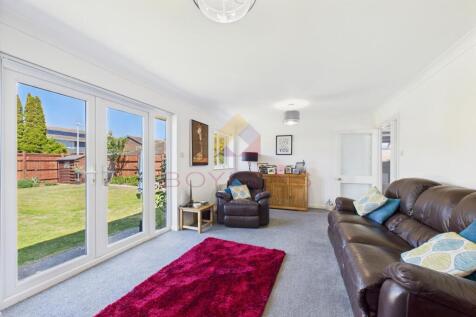 Hunt Way, Kirby Cross photo 3