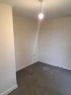 Lombardy House, Southwood Close, Swarcliffe, Leeds photo 5