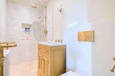 1298221-1-682df36...