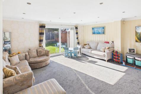 Living room/dining room