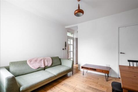 Mayfield Road, Walthamstow, E17 photo 4