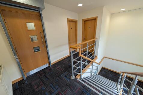 Office to rent Image 3