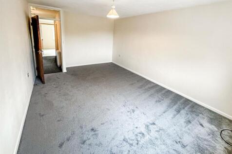 Kingswood Gardens, Nuneaton photo 5