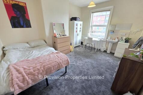 Ebor Mount, Hyde Park, Leeds, LS6 photo 3