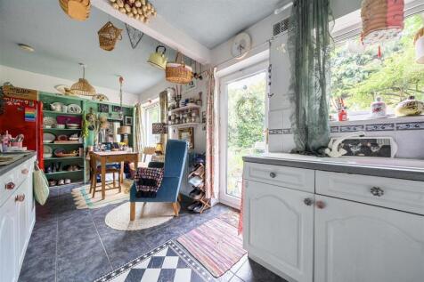 33 Balliol Road