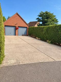 Double garage 