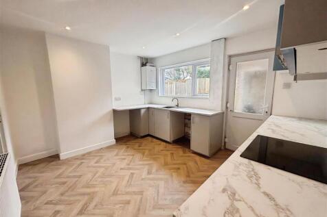 Southbank Grove, Congleton photo 3