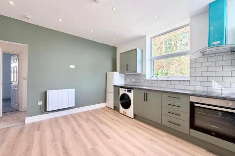 Open plan living/kitchen