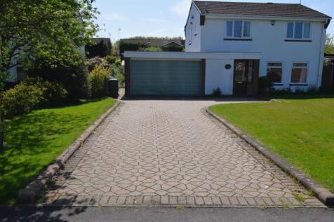 Front Garden/Driveway