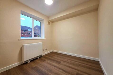 Springwood Crescent, Edgware, Edgware photo 5