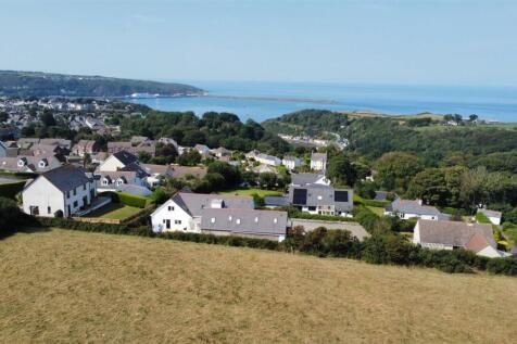 Highview,, Plas-y-Fron Fishguard, Pembrokeshire, SA65 9LR  11.jpg