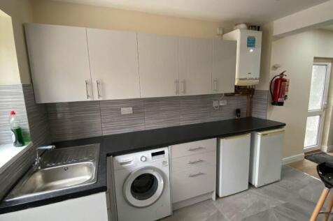 Allensbank Road, Heath,  photo 3