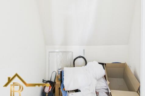 CAM03016G0-PR0031-STILL015