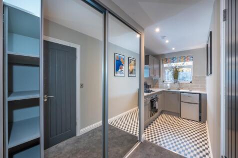 Studio 2, 27 Newcastle Road, Reading, Berkshire, RG2 photo 4