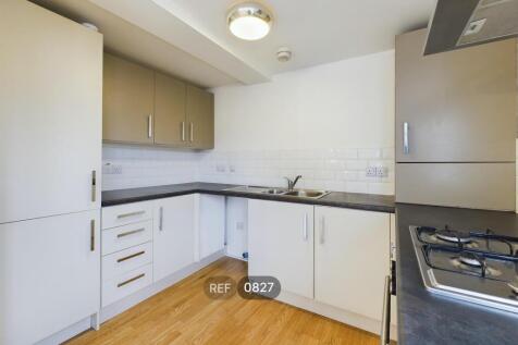 Kitchen &amp; Living area