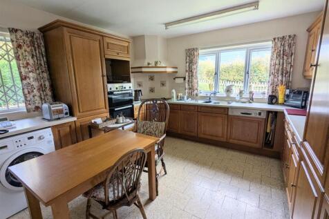 Leighton Road, Buttington, Welshpool photo 3