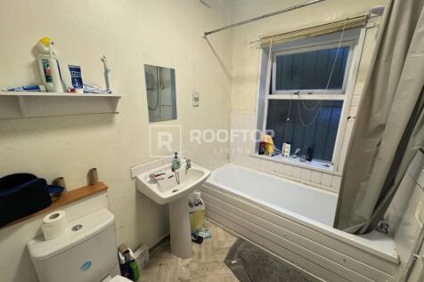 Regent Park Avenue, Leeds photo 5