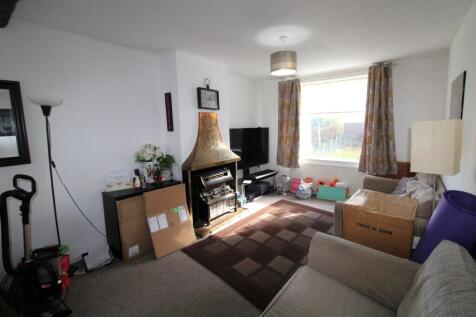 Standfield Gardens, Dagenham, Essex, RM10 photo 3