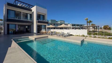 Villa 1 - Pool &amp;...