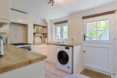 Kitchen..jpg