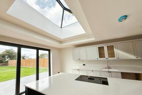 Kitchen/ Dining Room