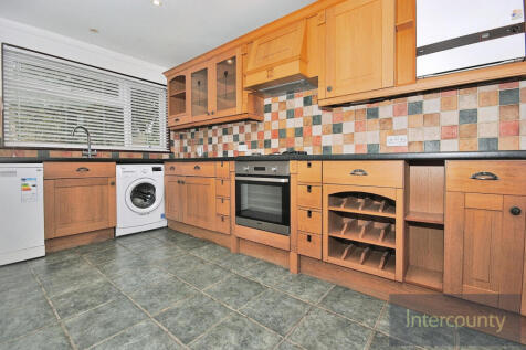 Northolt Avenue, Bishops Stortford, Hertfordshire, CM23 photo 3