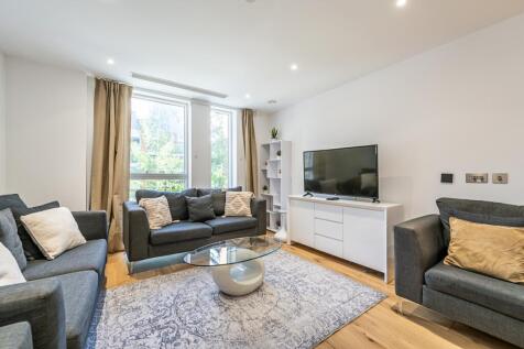 2-bed flat on Paddington Exchange Paddington W2, £4,500/mo