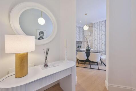 London, SW5 - property photo