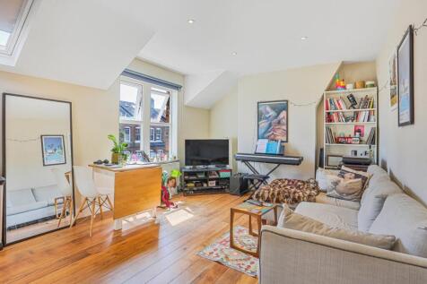 Open Plan Living/ Kitchen