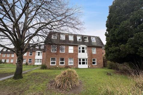 Southampton, SO19 - property photo