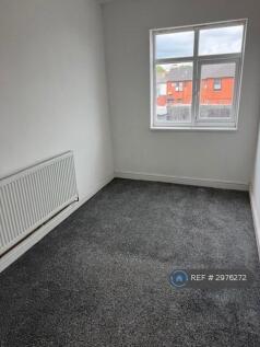 3-bed flat on Cartwright St, Wolverhampton, WV2, £800/mo