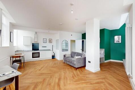 1-bed house on Derby Road, Loughborough, £1,010/mo