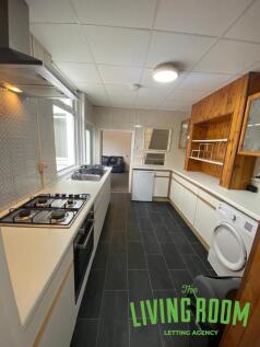 Cwmdare Street, Cathays , Cardiff photo 3